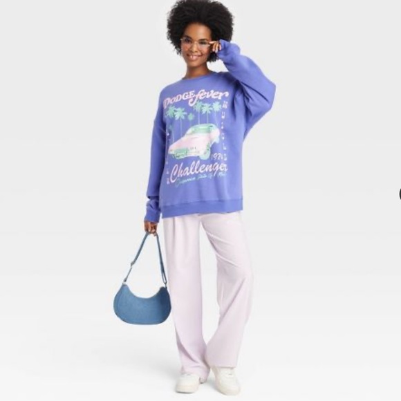 Women's Dodge Challenger Graphic Sweatshirt women’s large - Picture 3 of 4